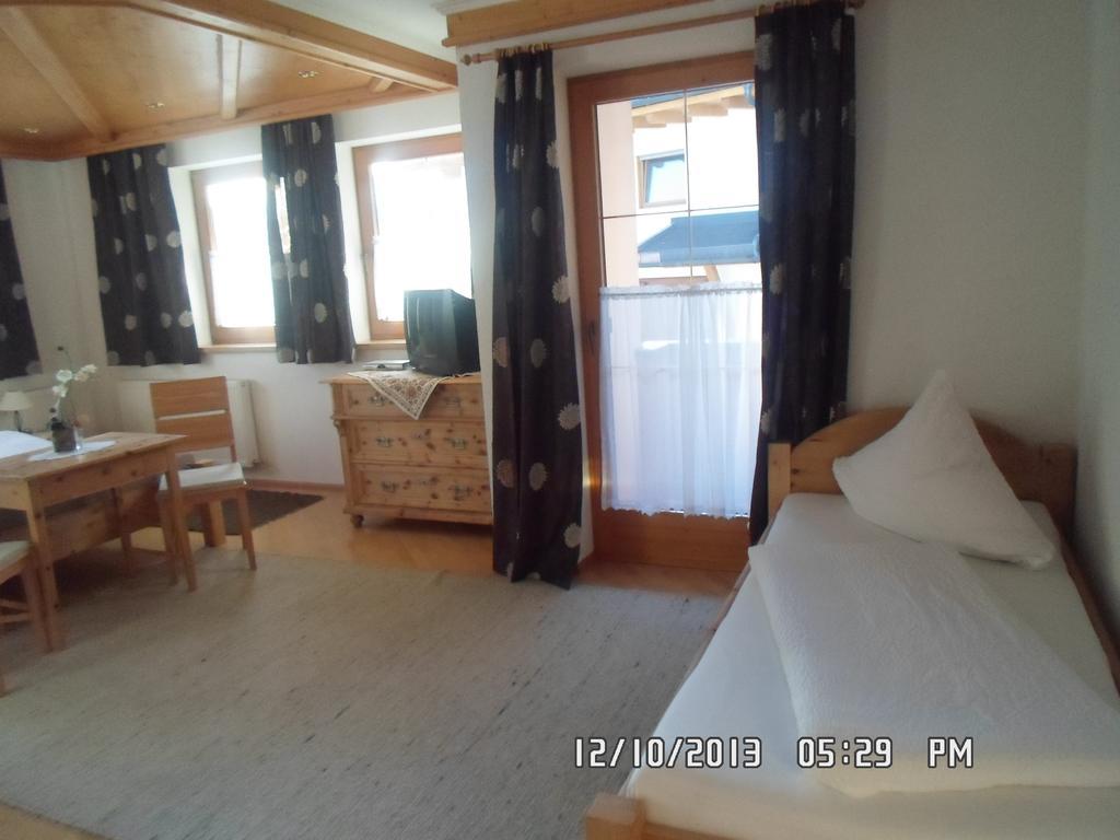 Apartamento Haus Kroell Elisabeth Zell am Ziller Habitación foto